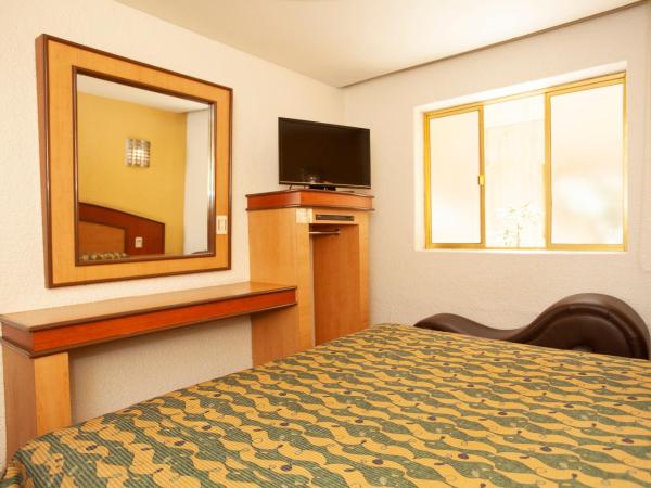 Hotel Tres Colonias - Sólo Adultos : photo 5 de la chambre chambre lit king-size