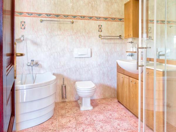 Villa Sveta Eufemija - Bed and breakfast : photo 2 de la chambre chambre triple (2-3 personnes)