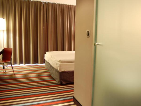 Silver Hotel & Gokart Center : photo 4 de la chambre chambre lits jumeaux