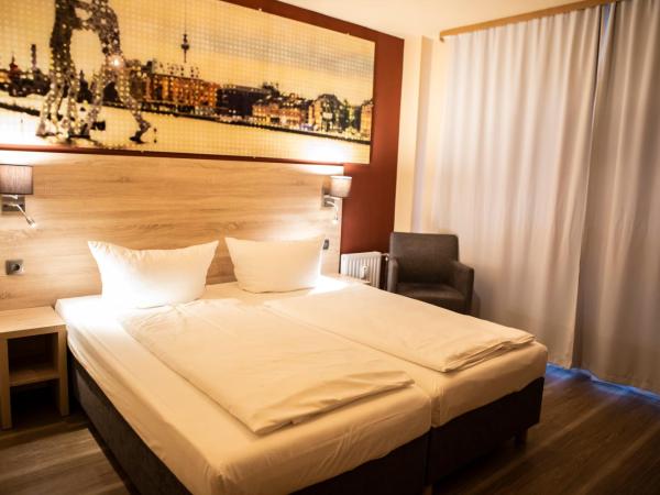 BlnCty Hotel : photo 3 de la chambre chambre triple supérieure