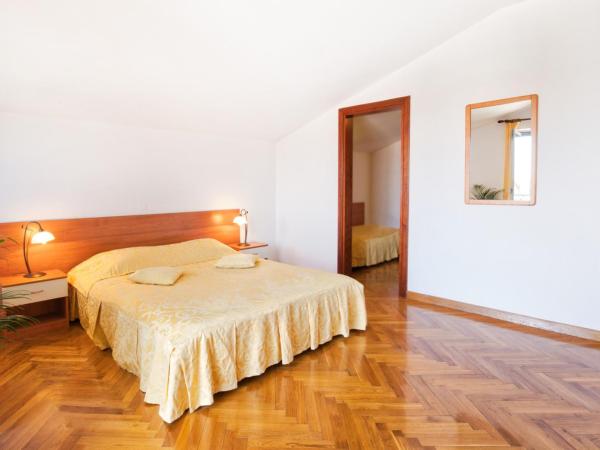 Villa Sveta Eufemija Bed end Breakfast II : photo 5 de la chambre grande chambre double ou lits jumeaux