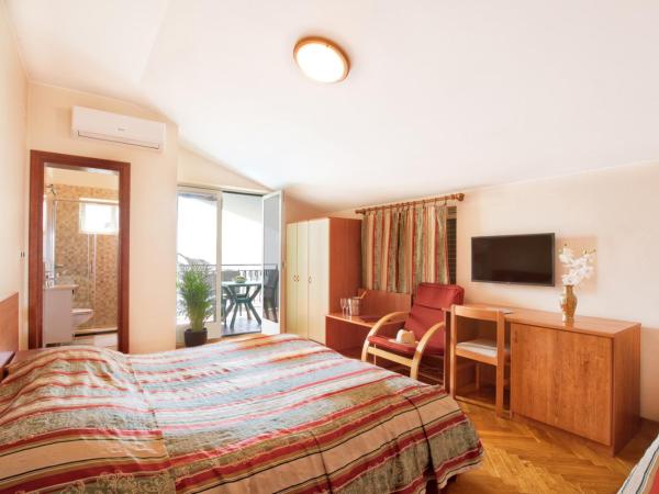 Villa Sveta Eufemija Bed end Breakfast II : photo 1 de la chambre grande chambre double ou lits jumeaux