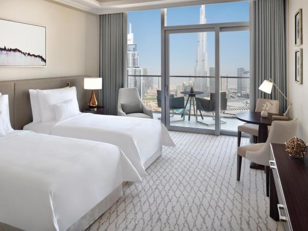 Address Dubai Mall : photo 1 de la chambre chambre lits jumeaux deluxe – vue sur burj khalifa et fontaine