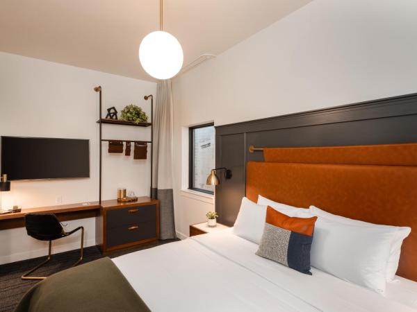 The State Hotel : photo 3 de la chambre chambre lit king-size - vue sur ville