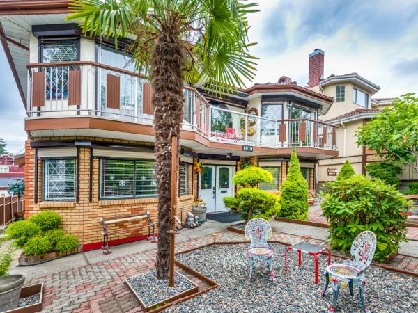 Diana's Luxury Bed and Breakfast : photo 5 de la chambre queen room with 2 bathrooms - room #2