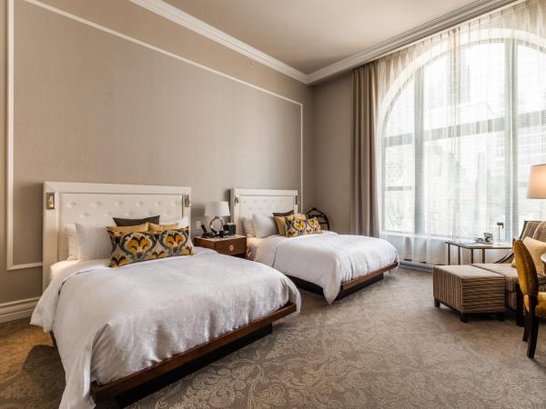 Hôtel Birks Montréal : photo 3 de la chambre chambre classique avec 2 lits queen-size