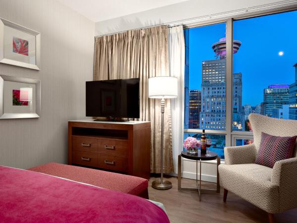 Auberge Vancouver Hotel : photo 3 de la chambre suite lit king-size - vue sur ville