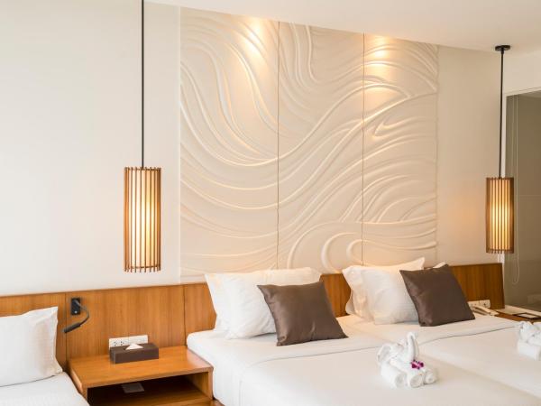 G Hua Hin Resort & Mall : photo 7 de la chambre chambre familiale deluxe avec balcon