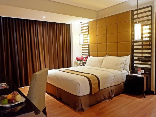 The Atrium Hotel & Resort Yogyakarta : photo 3 de la chambre suite exécutive