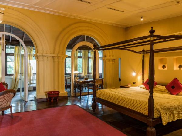 Old Harbour Hotel : photo 4 de la chambre suite