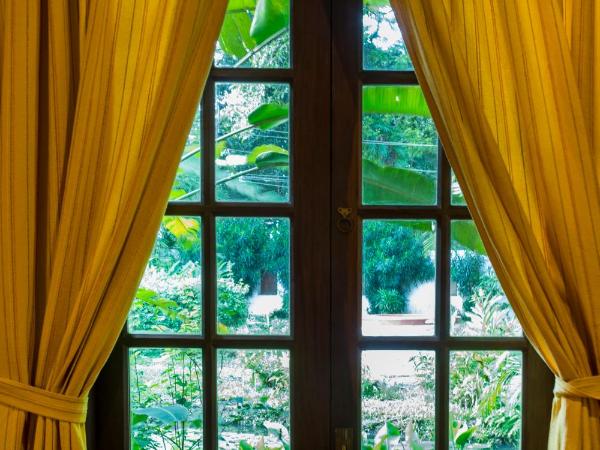 Old Harbour Hotel : photo 2 de la chambre cottage - vue sur piscine