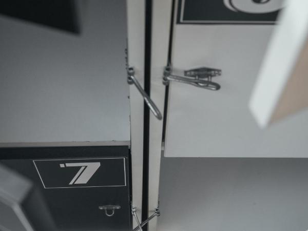 Stay Swanky Hostel : photo 5 de la chambre lit superposé dans dortoir de 8 lits