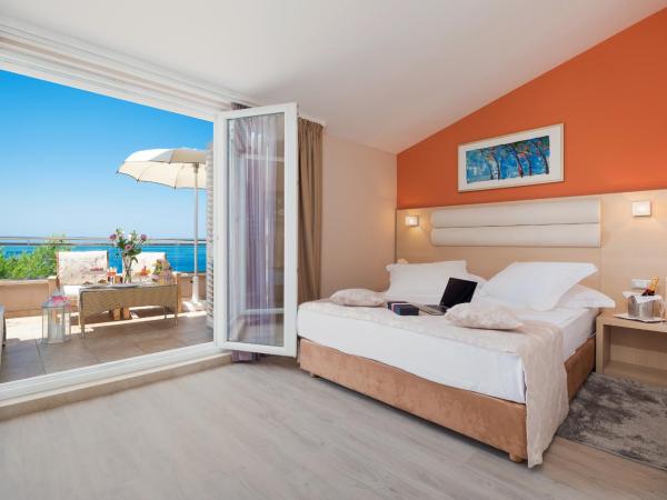 Hotel Maritimo : photo 4 de la chambre chambre double supérieure