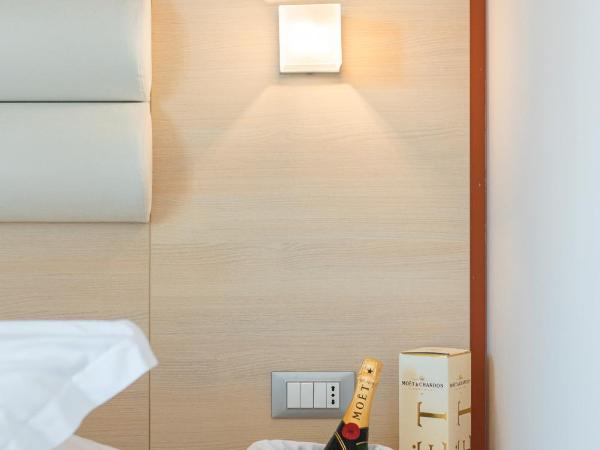 Hotel Maritimo : photo 10 de la chambre chambre double supérieure