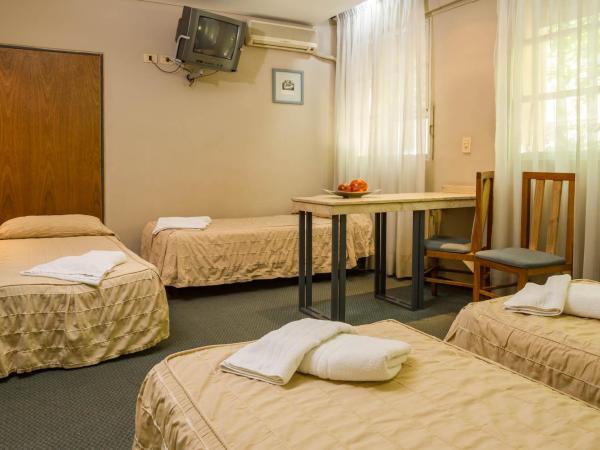 Hotel Cordon Del Plata : photo 1 de la chambre chambre quadruple classique