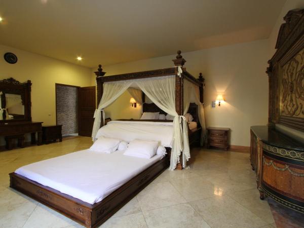 griya desa hotel & pool : photo 4 de la chambre chambre lit king-size - vue sur piscine 