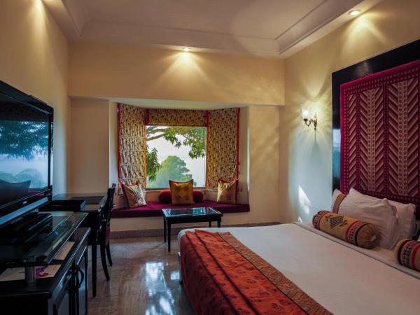 The Lalit Laxmi Vilas Palace : photo 6 de la chambre deluxe double room with valley view - enjoy 10% discount f&b,spa & laundry