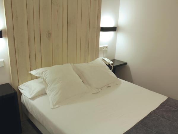 Hotel Lois : photo 5 de la chambre chambre double