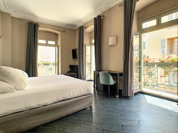 Hotel POZZO DI BORGO : photo 1 de la chambre chambre double avec balcon