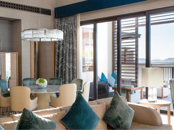 Jumeirah Al Naseem Dubai : photo 9 de la chambre suite présidentielle avec transferts aéroport, avantages suite et accès au club de plage - vue sur océan