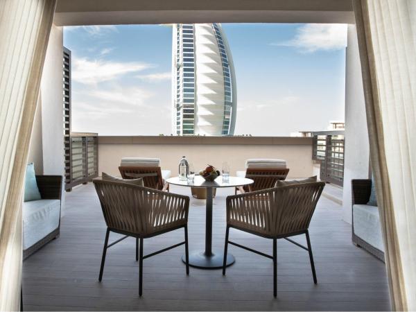 Jumeirah Al Naseem Dubai : photo 9 de la chambre chambre club avec terrasse et avantages club - vue sur océan - accès à la plage et au parc aquatique wild wadi waterpark™