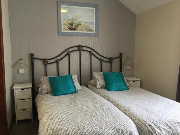 Kirkstall Guest House : photo 1 de la chambre chambre lits jumeaux avec douche