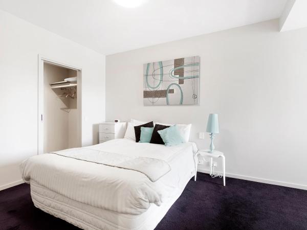 Docklands Private Collection - NEWQUAY : photo 8 de la chambre appartement newquay 2 chambres, 2 salles de bains - vue sur port de plaisance