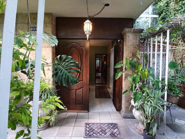 Dickinson Guest House, Guadalajara Expo : photo 9 de la chambre chambre deluxe avec 2 lits queen-size