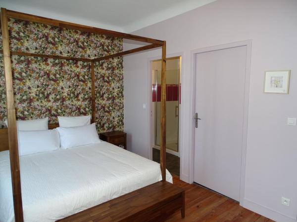 A la Vill'Adour : photo 2 de la chambre chambre double avec salle de bains privative