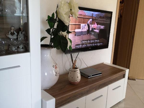 Apartments Galic Omis : photo 5 de la chambre suite familiale