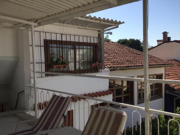 Frankfurt Hotel : photo 2 de la chambre chambre triple avec terrasse