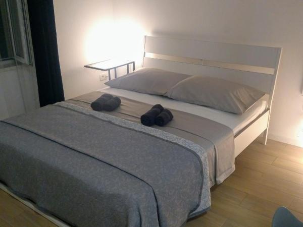 Studio apartman Adris : photo 3 de la chambre chambre lit king-size