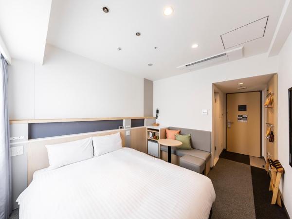 Via Inn Prime Shinsaibashi Yotsubashi : photo 2 de la chambre chambre double standard - non-fumeurs