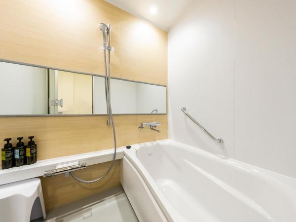 Via Inn Prime Shinsaibashi Yotsubashi : photo 8 de la chambre chambre double de luxe - non-fumeurs