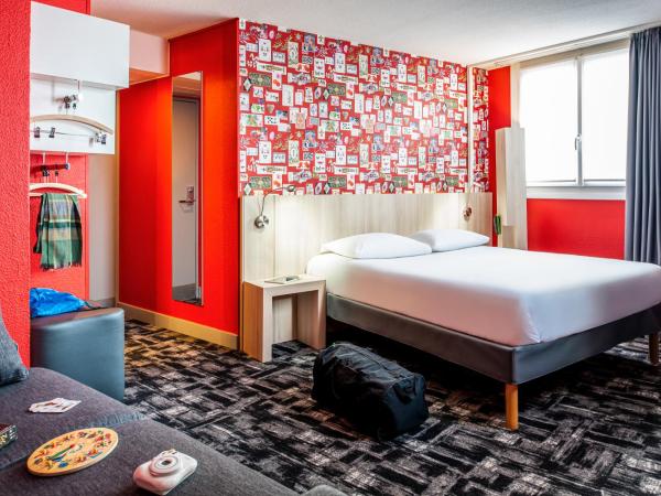 Ibis Styles Reims Centre : photo 3 de la chambre suite standard avec 1 lit double & 1 canapé-lit