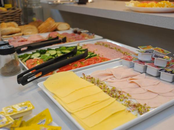 B&B Molo : photo 1 de la chambre chambre double ou lits jumeaux avec salle de bains privative