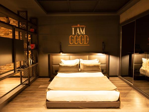 Cityloft 161 : photo 2 de la chambre suite jardin avec bain à remous