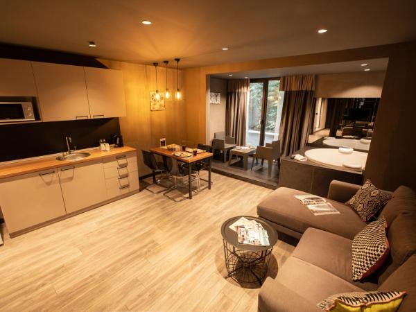 Cityloft 161 : photo 6 de la chambre suite jardin avec bain à remous