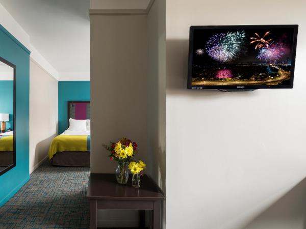 City Suites Hotel : photo 2 de la chambre suite double avec 2 lits doubles