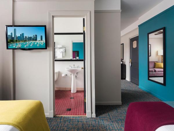 City Suites Hotel : photo 4 de la chambre suite double avec 2 lits doubles