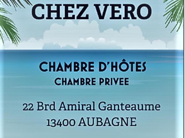 CHEZ VERO - Chambre d'hôte privée - proche Cassis et Ste Baume - parking - : photo 8 de la chambre chambre double - vue sur jardin