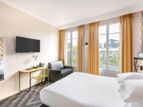Best Western Hotel Centre Reims : photo 2 de la chambre chambre familiale avec 1 lit double et 1 canapé-lit - non-fumeurs