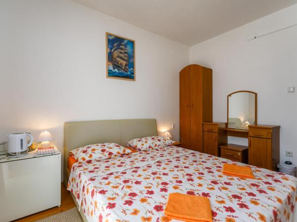 Holiday House Snjezana : photo 3 de la chambre chambre double avec balcon