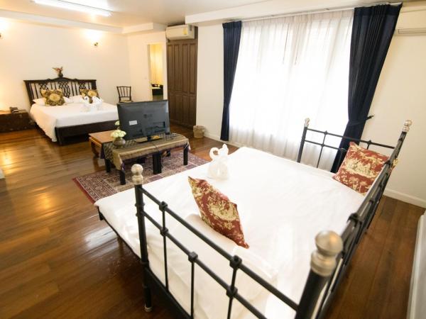 SSIP Boutique Dhevej Bangkok : photo 1 de la chambre suite avec balcon