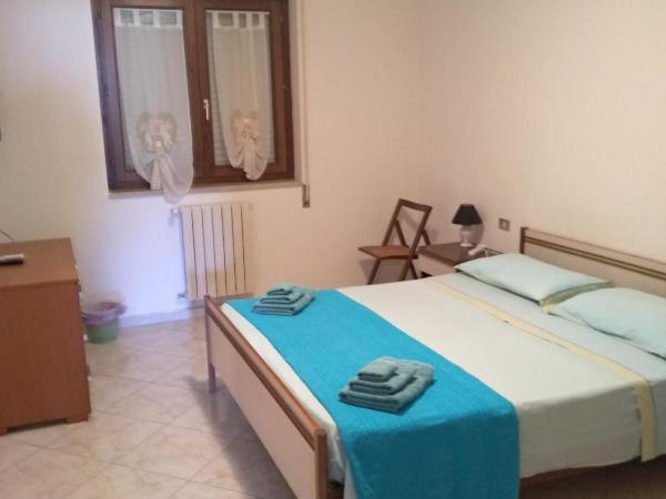 Home Sweet Home : photo 2 de la chambre chambre double avec salle de bains privative