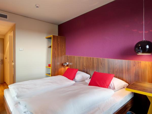 MEININGER Hotel Frankfurt Main / Airport : photo 1 de la chambre chambre double pour occupation simple