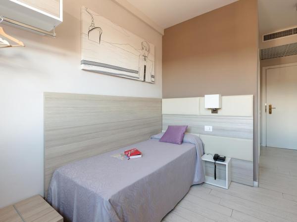 Hotel Cristina : photo 2 de la chambre chambre simple