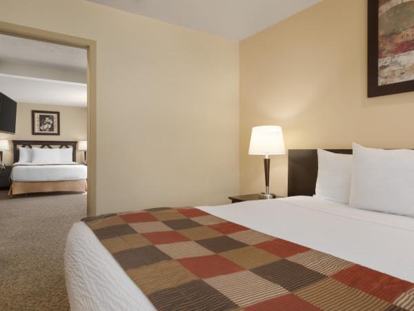 Days Inn by Wyndham Montreal East : photo 3 de la chambre suite