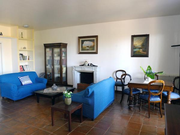 Villa Alba Mondello : photo 2 de la chambre chambre triple avec salle de bains privative