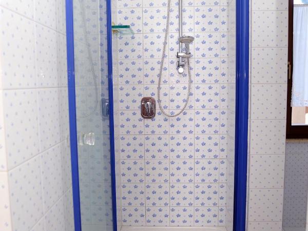 Villa Alba Mondello : photo 7 de la chambre chambre double avec salle de bains privative